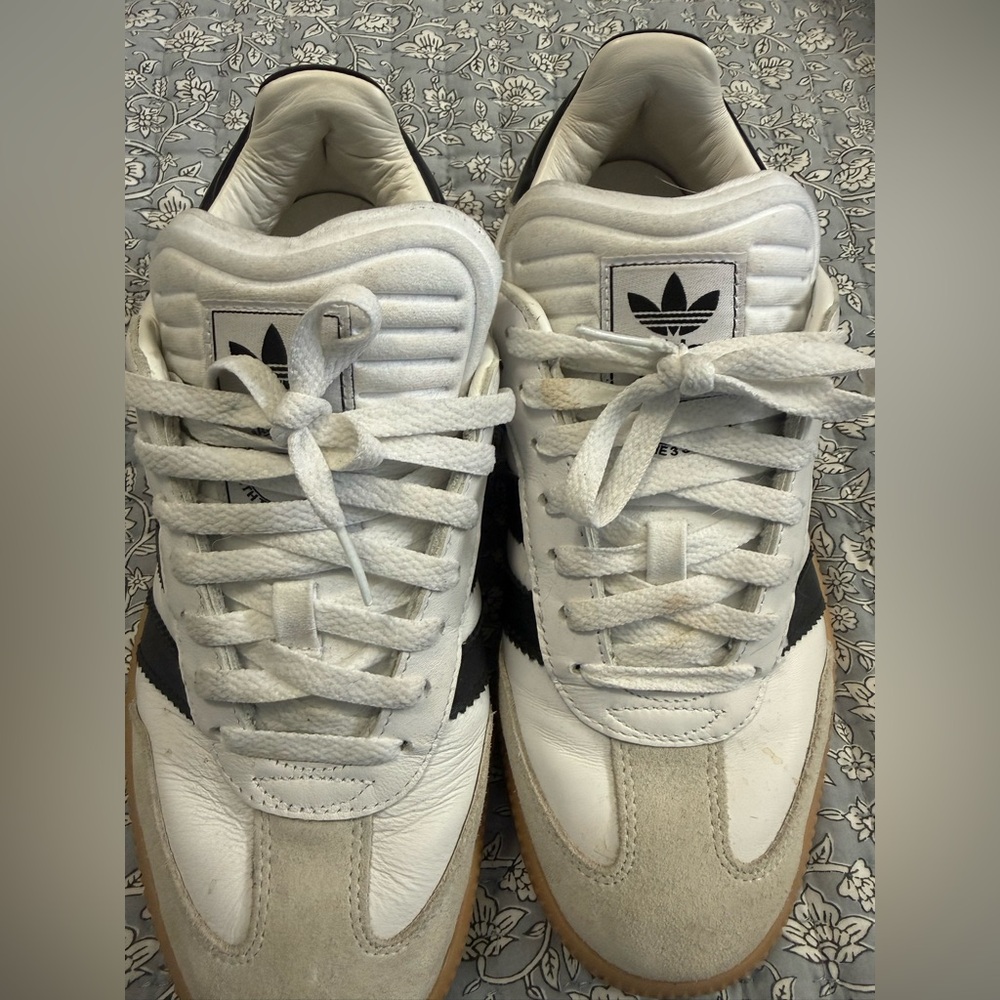 Womens Adidas Shoes size 10 - Picture 4 of 9